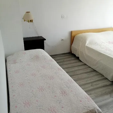 Pensión Rooms Izola 3*