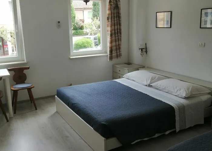 Rooms Izola ゲストハウス